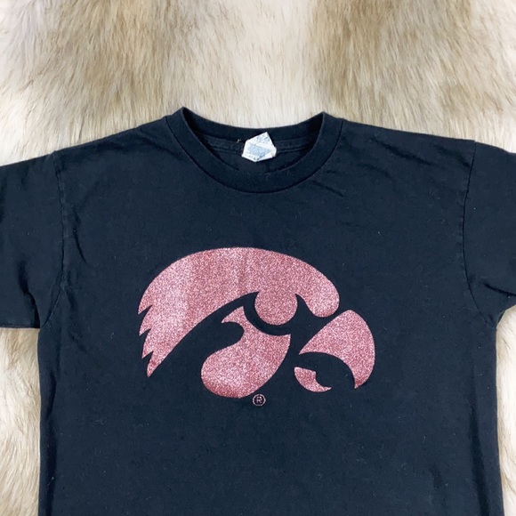 Vintage Iowa Hawkeye Pink Herky Logo Short-Sleeve T-Shirt - Picture 6 of 8